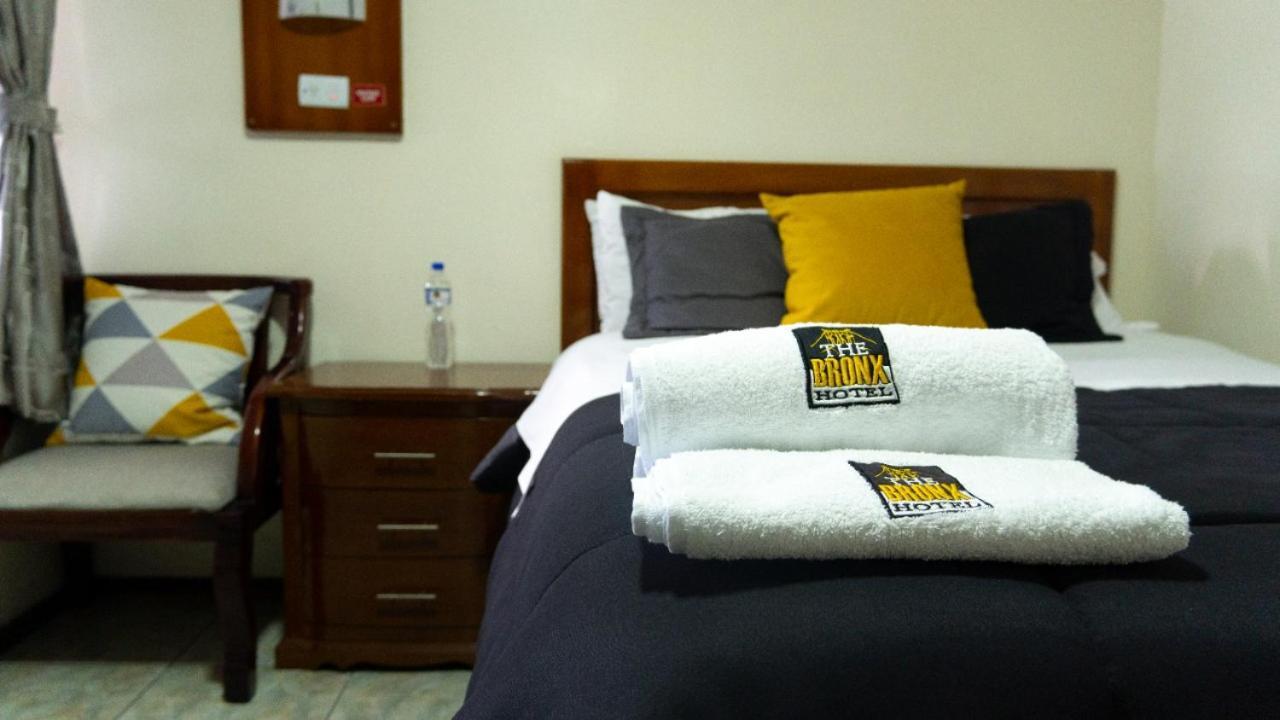 לטקונגה The Bronx Hotel חדר תמונה
